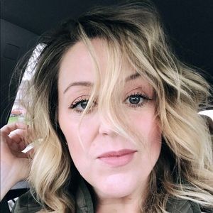 Meet your Posher, Whitney